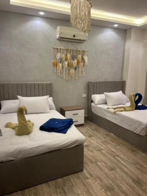 Small lovely cheerful apartment close to El Gouna